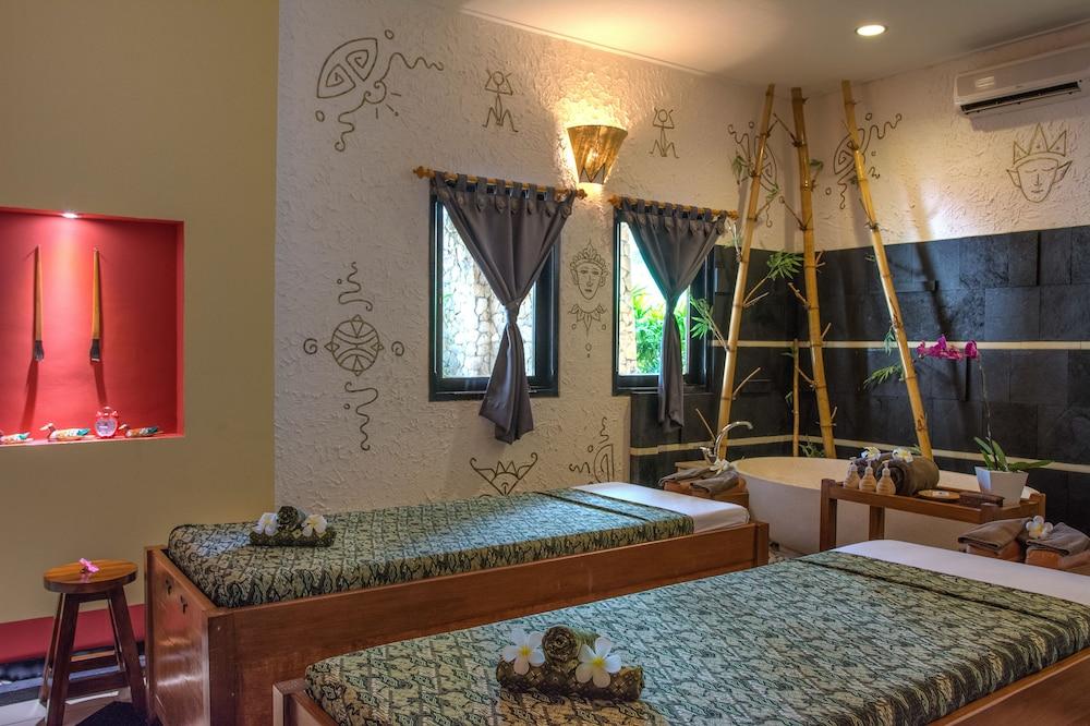 Lombok 4*